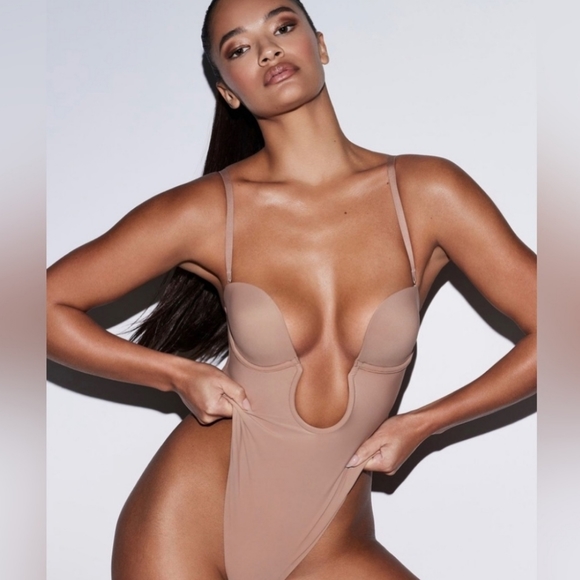 Skims Deep Plunge Thong Shapewear Bodysuit - Clay - Picture 6 of 14